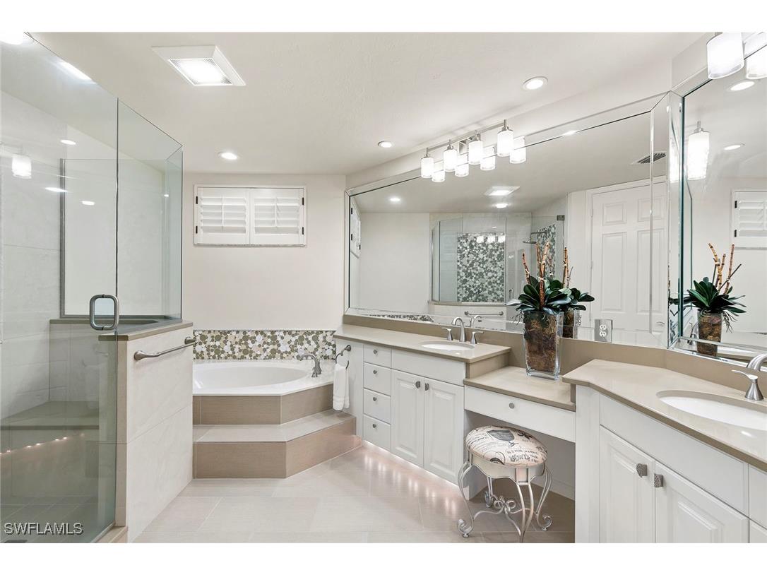 8460 Abbington Circle #1811 Naples FL 34108 225078695 image9