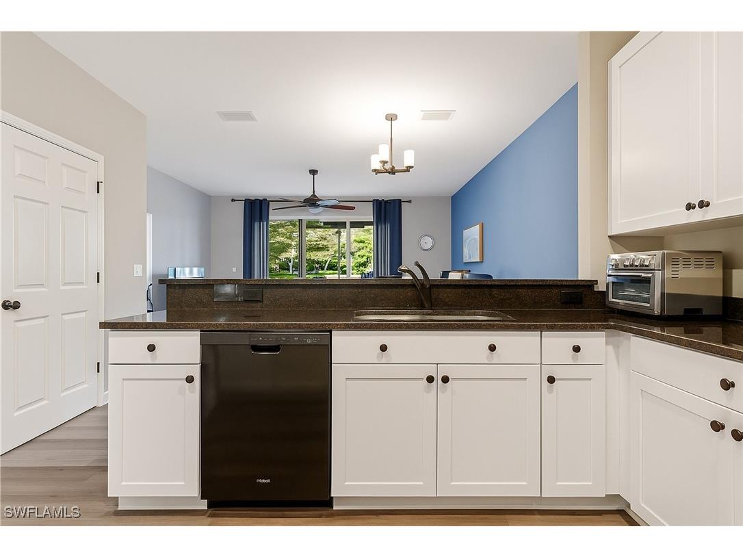 8461 Village Edge Circle #2 Fort Myers FL 33919 225076618 image18