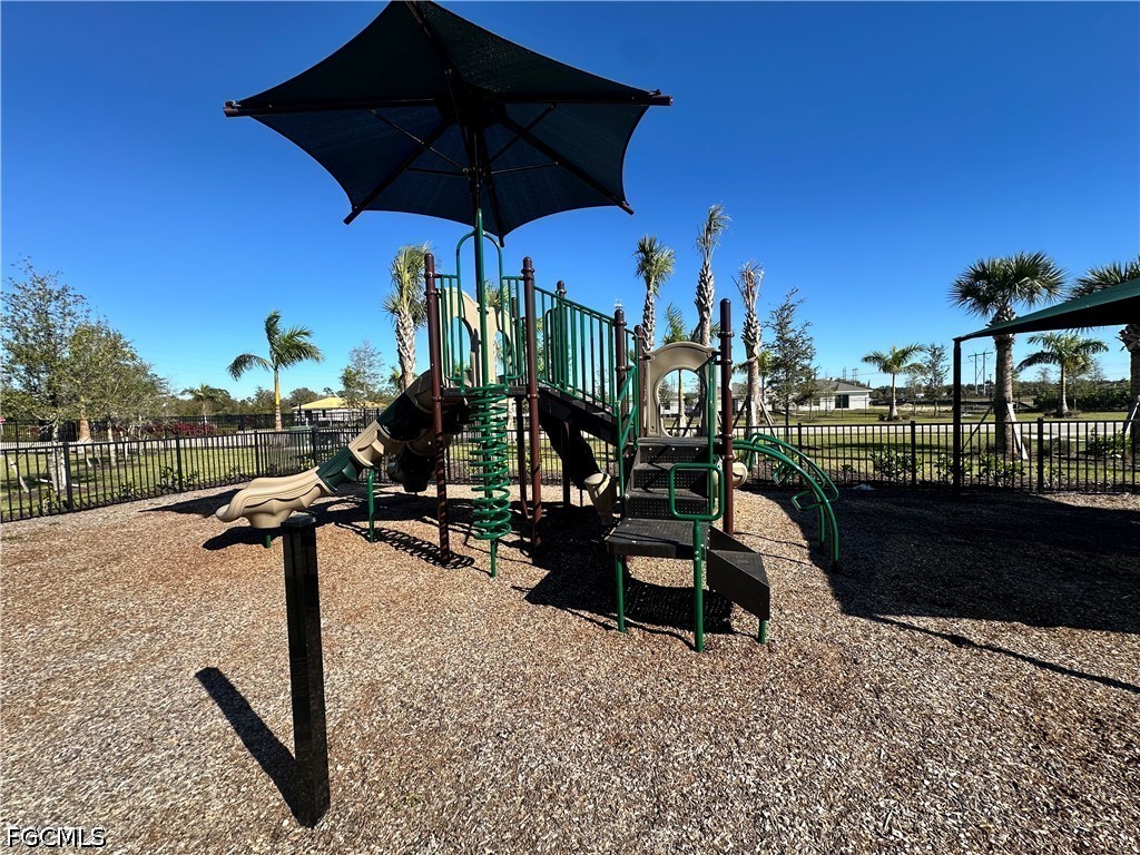 8465 Everly Preserve Drive Lehigh Acres FL 33971 2026014400 image35