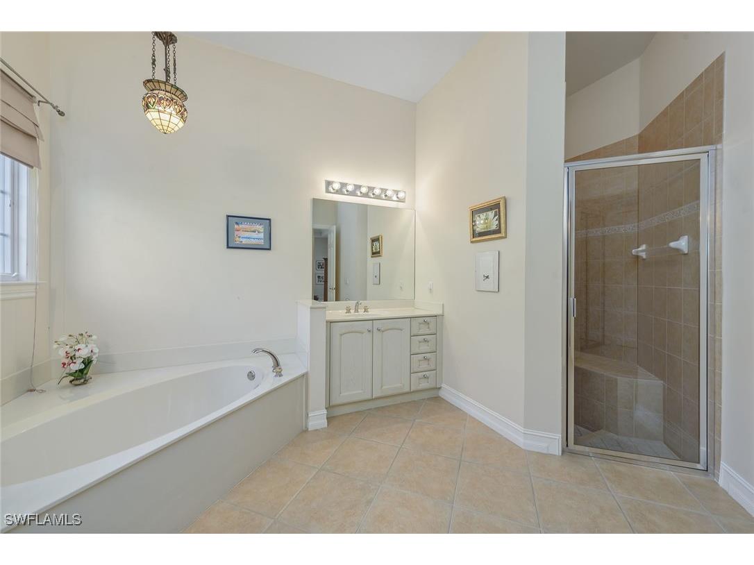 8465 Mallards Way Naples FL 34114 225075113 image14