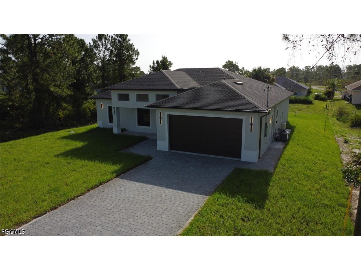 847 Bell Boulevard S Lehigh Acres FL 33974 2026029410 image2