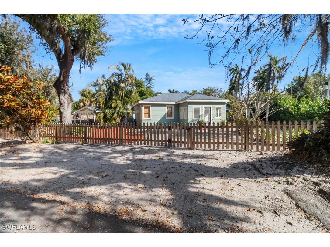 847 James Street Fort Myers FL 33916 225017611 image3
