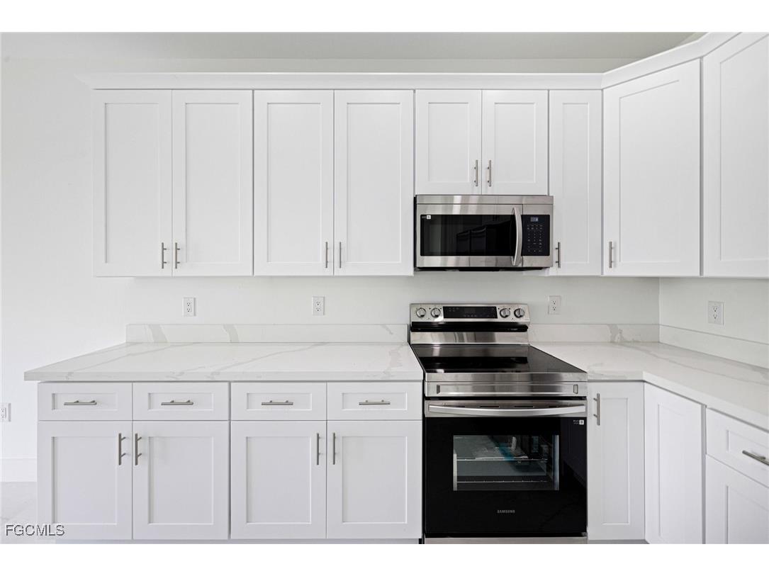 847 Meadow Road Lehigh Acres FL 33973 2025006140 image6