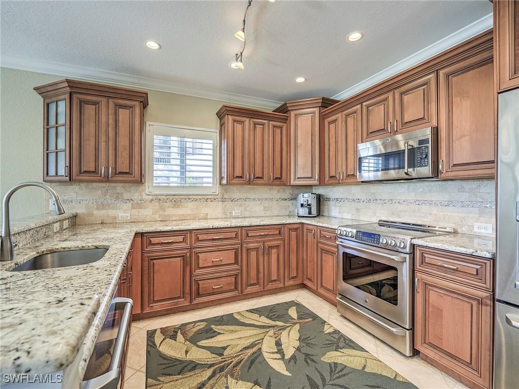 8470 Southbridge Drive #4 Estero FL 33967 225080986 image10