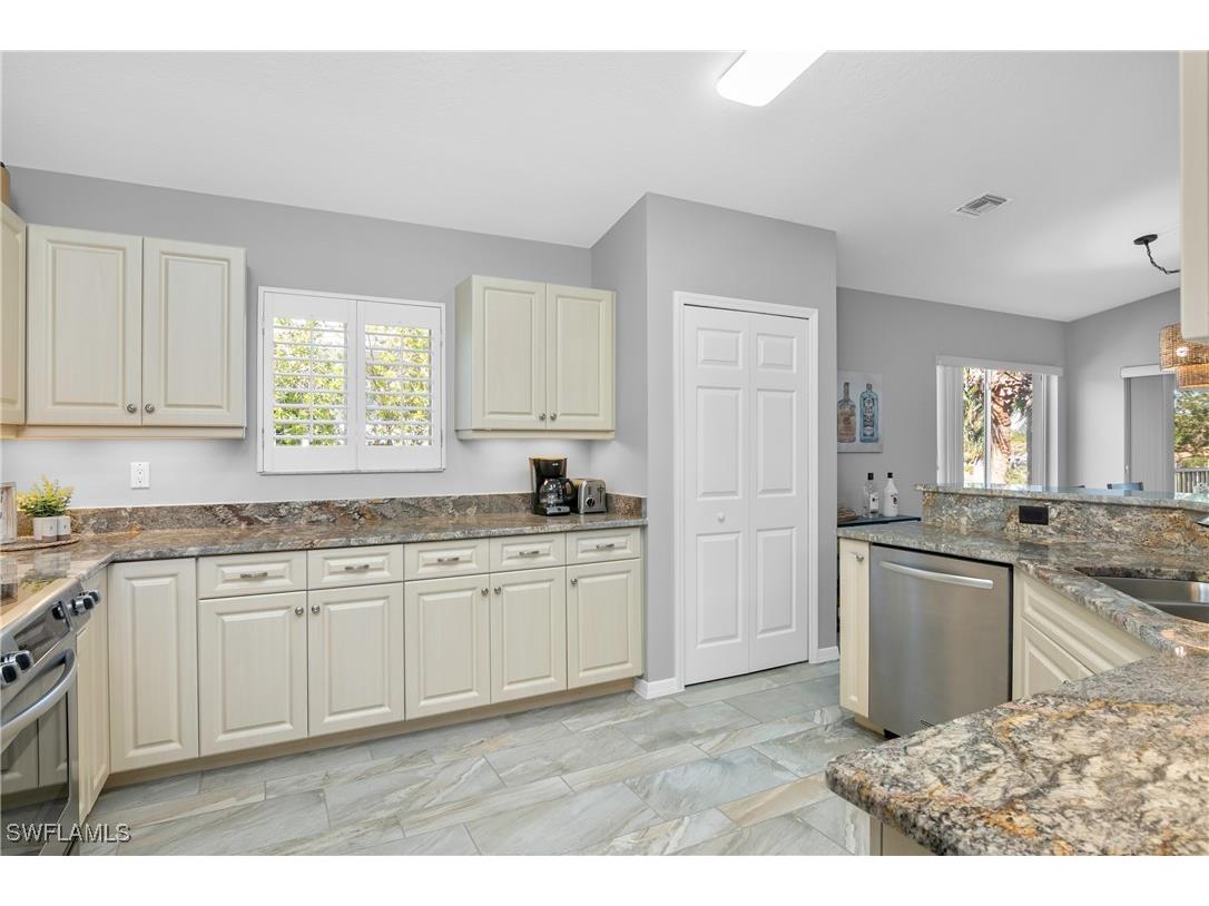 8471 Southbridge Dr #2 Estero FL 33967 225067811 image7