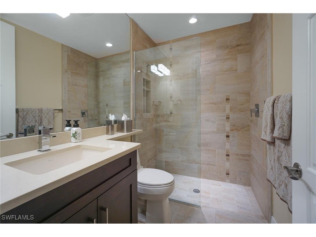 8472 Abbington Circle #2011 Naples FL 34108 225072500 image21