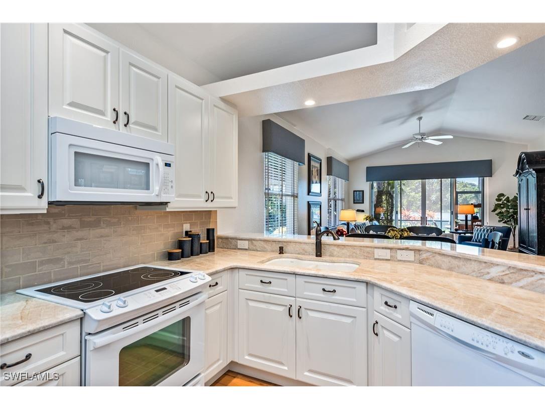 8472 Bent Creek Way Naples FL 34114 225075467 image3