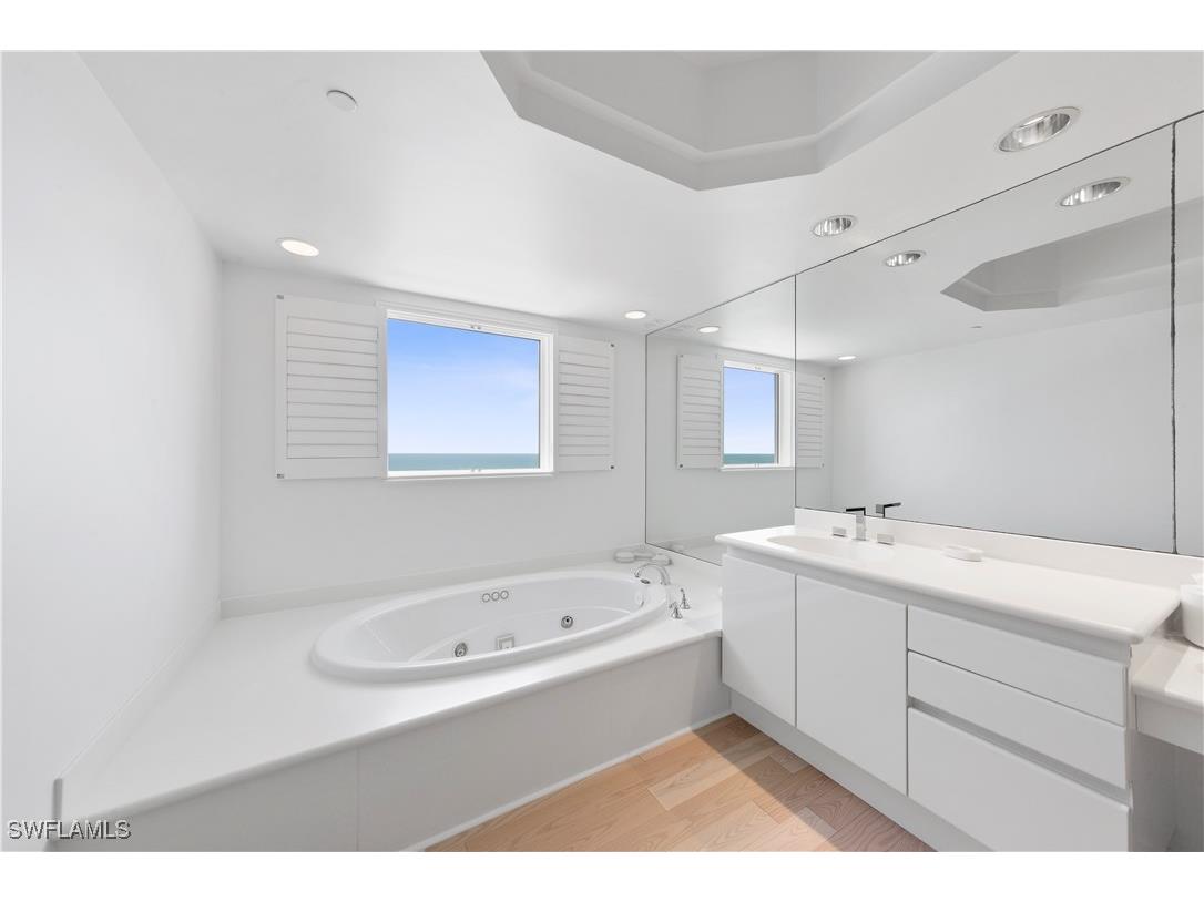 8473 Bay Colony Drive #1401 Naples FL 34108 225058775 image12