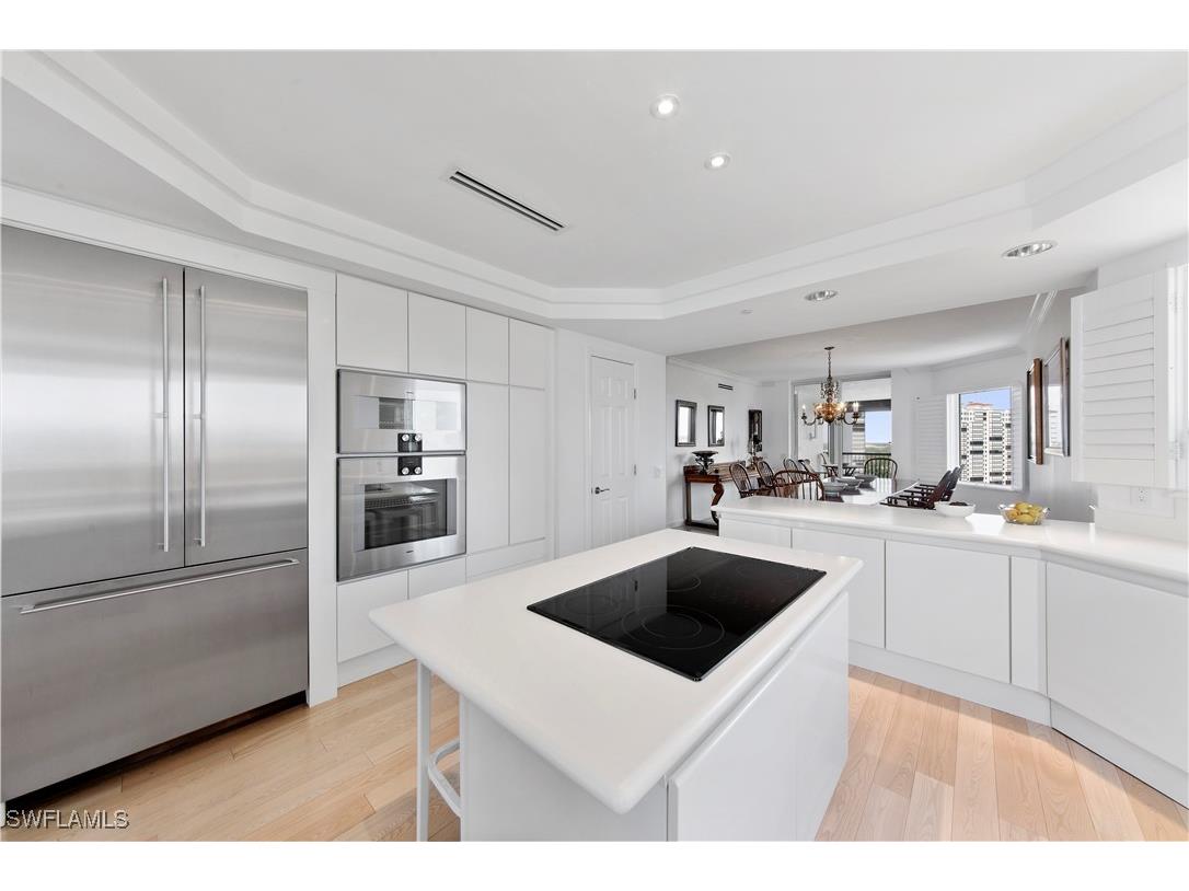 8473 Bay Colony Drive #1401 Naples FL 34108 225058775 image4