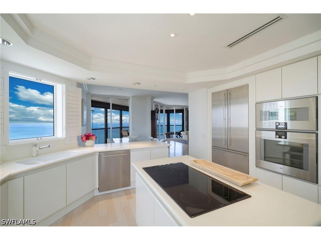 8473 Bay Colony Drive #1401 Naples FL 34108 226009456 image10