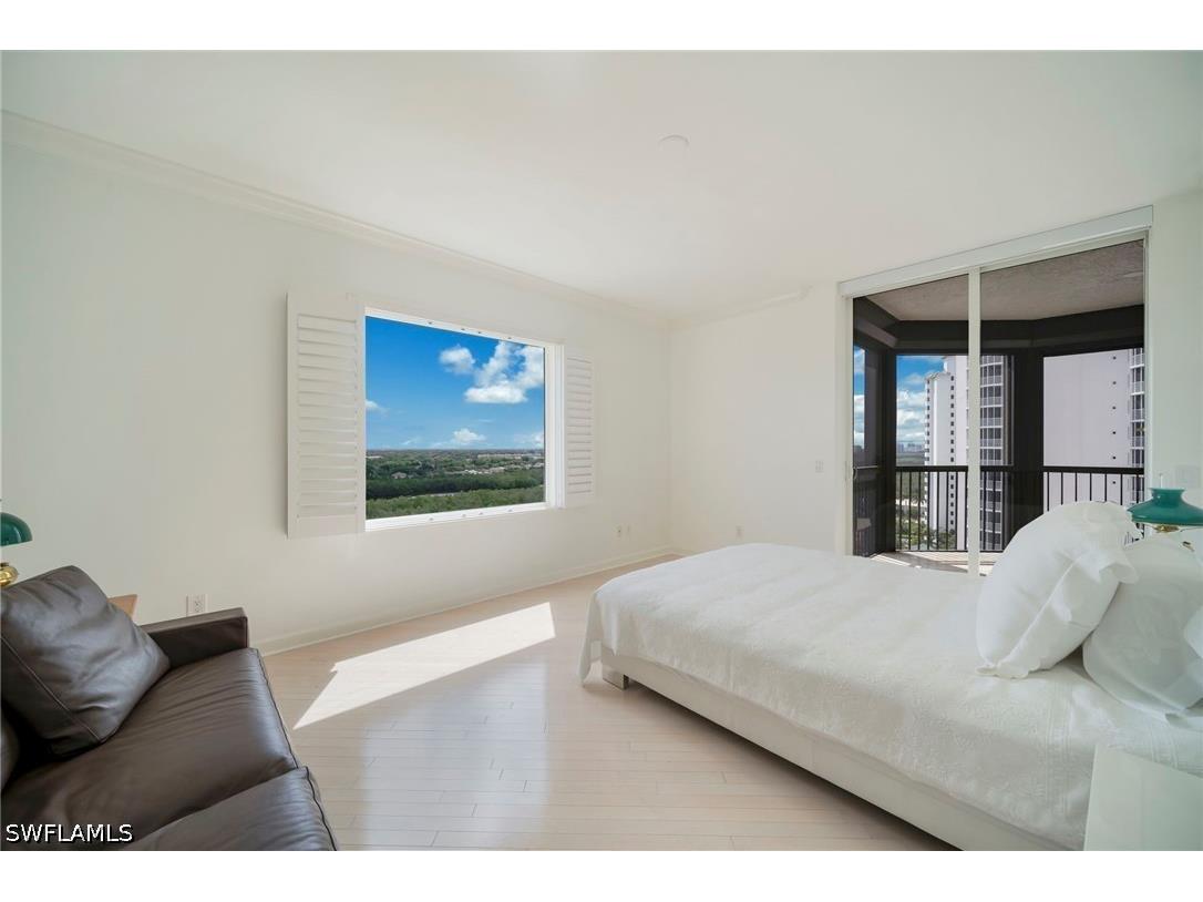 8473 Bay Colony Drive #1401 Naples FL 34108 226009456 image26
