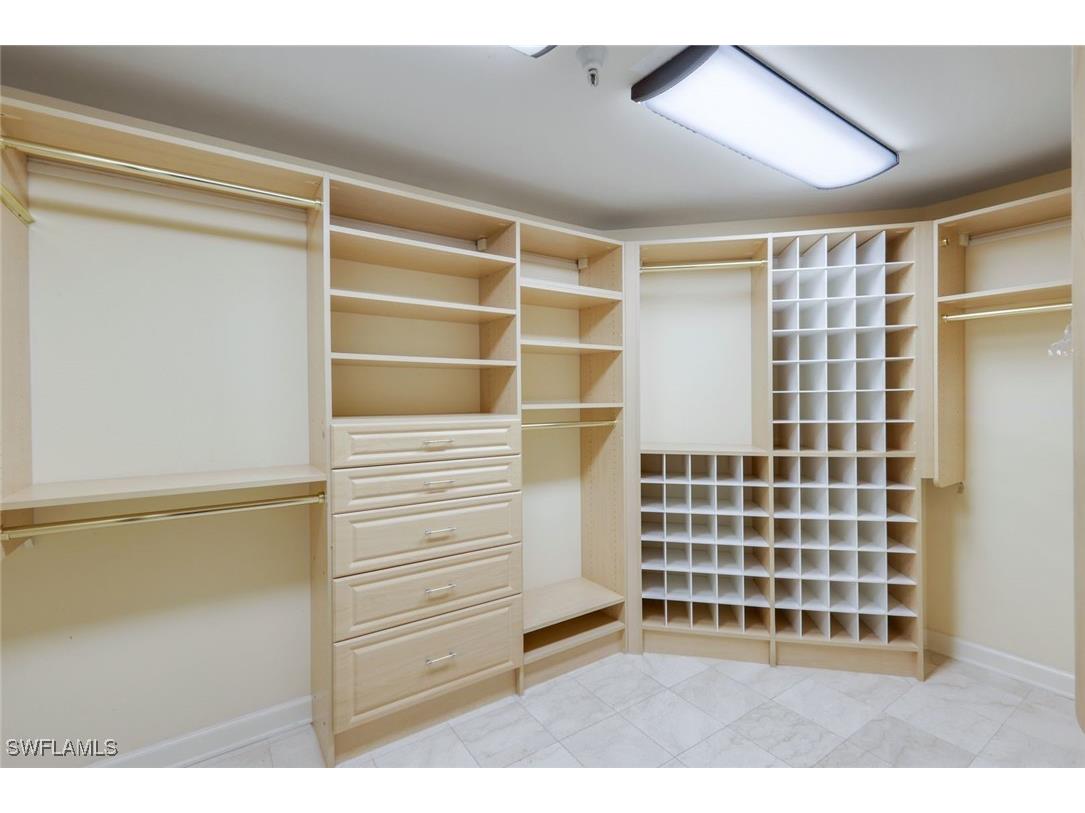 8473 Bay Colony Drive #1904 Naples FL 34108 224066066 image20