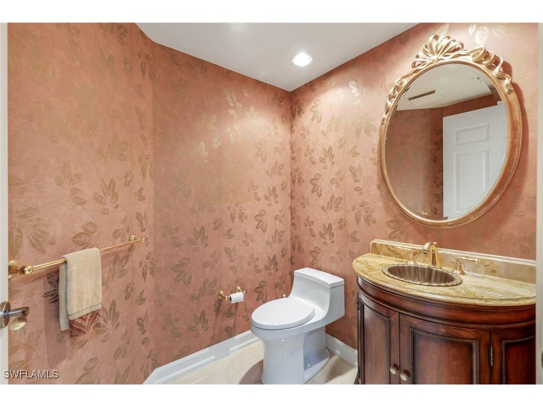 8473 Bay Colony Drive #1904 Naples FL 34108 224066066 image26