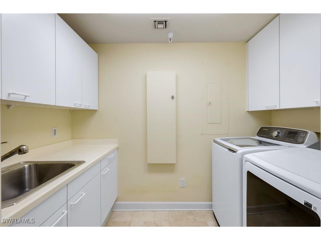 8473 Bay Colony Drive #1904 Naples FL 34108 224066066 image27