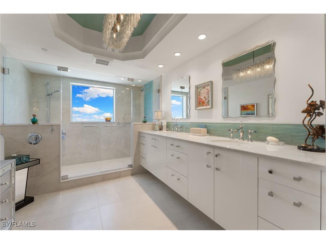 8473 Bay Colony Drive #701 Naples FL 34108 225065451 image10