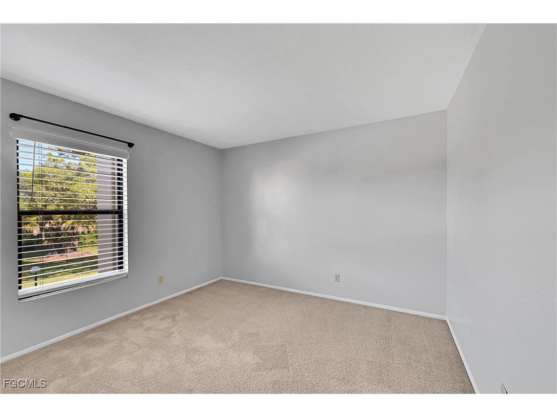 8474 Charter Club Circle #13 Fort Myers FL 33919 2025018844 image22