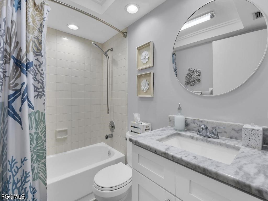 8474 Charter Club Circle #14 Fort Myers FL 33919 2026021524 image5