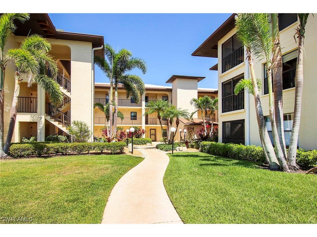 8474 Charter Club Circle #29 Fort Myers FL 33919 223021771 image1