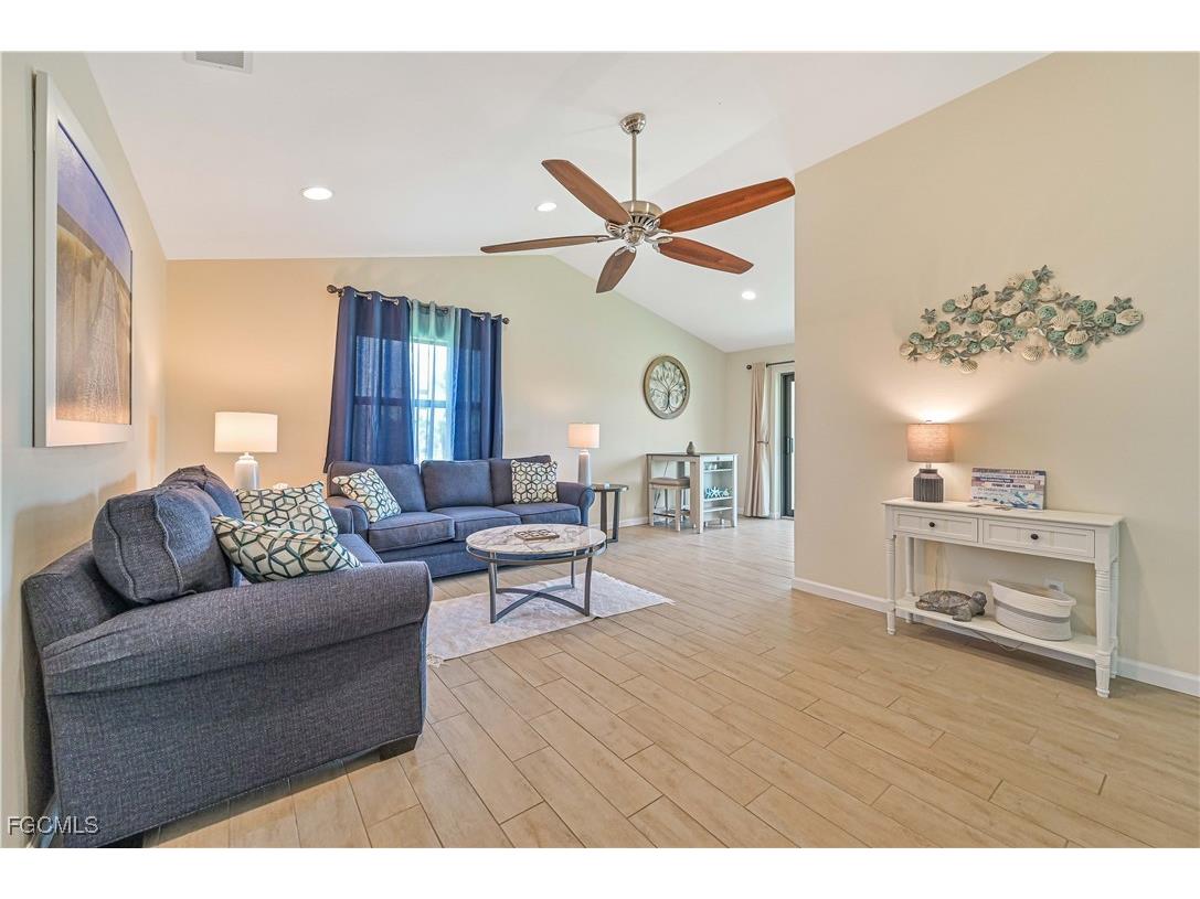 8475 Charter Club Circle #5 Fort Myers FL 33919 2026005072 image7