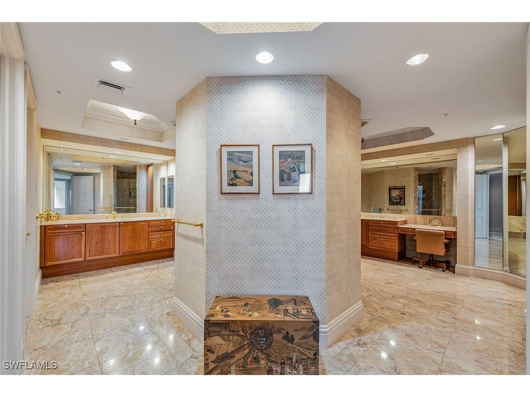 8477 Bay Colony Drive #902 Naples FL 34108 226002482 image16