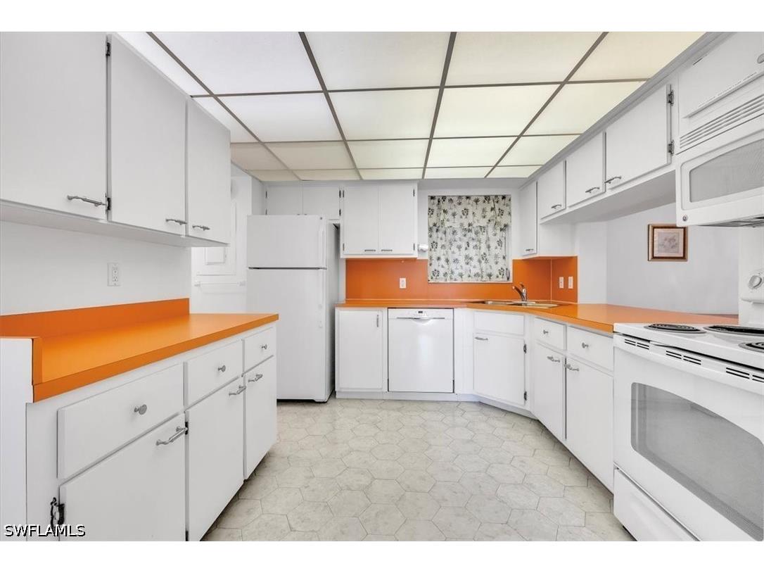 848 Collier Court #304 Marco Island FL 34145 226019736 image15