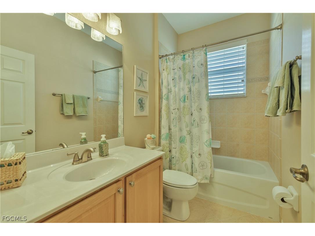 8486 Langshire Way Fort Myers FL 33912 2026007194 image13