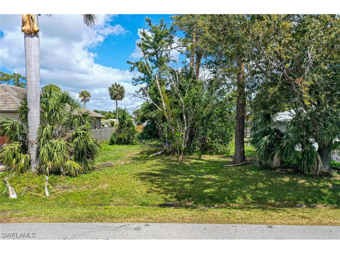 849 101st Avenue N Naples FL 34108 223023215 image1