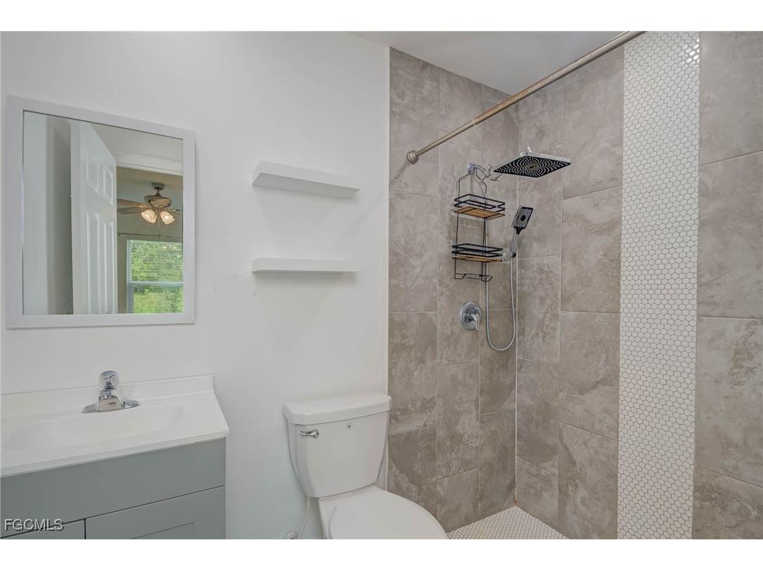 849/851 Bedford Drive Lehigh Acres FL 33974 2025006477 image12