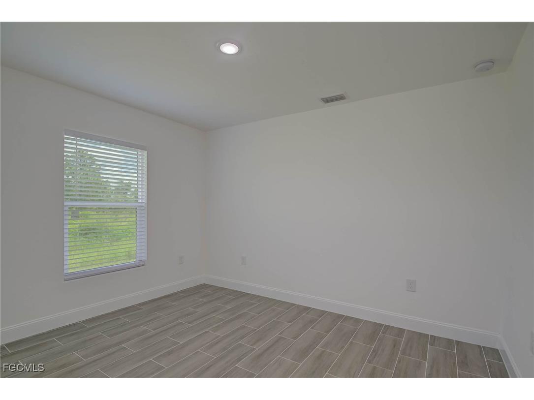 849/851 Bedford Drive Lehigh Acres FL 33974 2025006477 image15