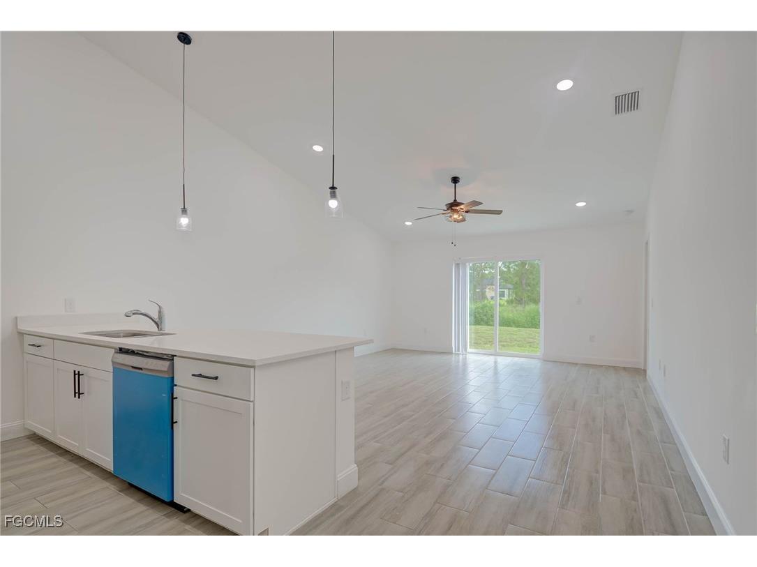 849/851 Bedford Drive Lehigh Acres FL 33974 2025006477 image17