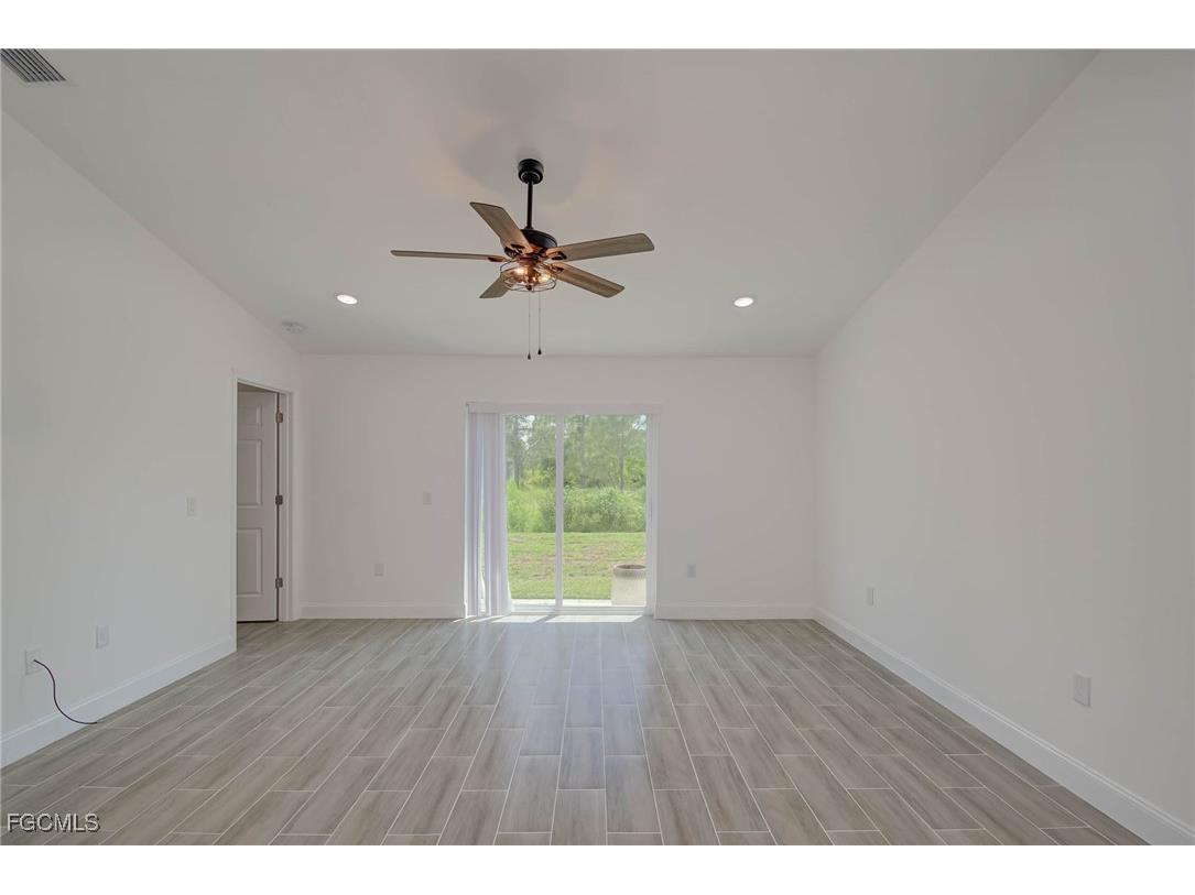 849/851 Bedford Drive Lehigh Acres FL 33974 2025006477 image5