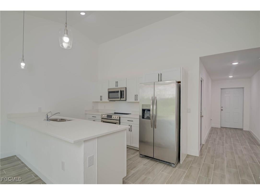 849/851 Bedford Drive Lehigh Acres FL 33974 2025006477 image7