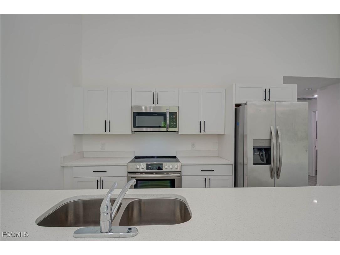 849/851 Bedford Drive Lehigh Acres FL 33974 2025006477 image9