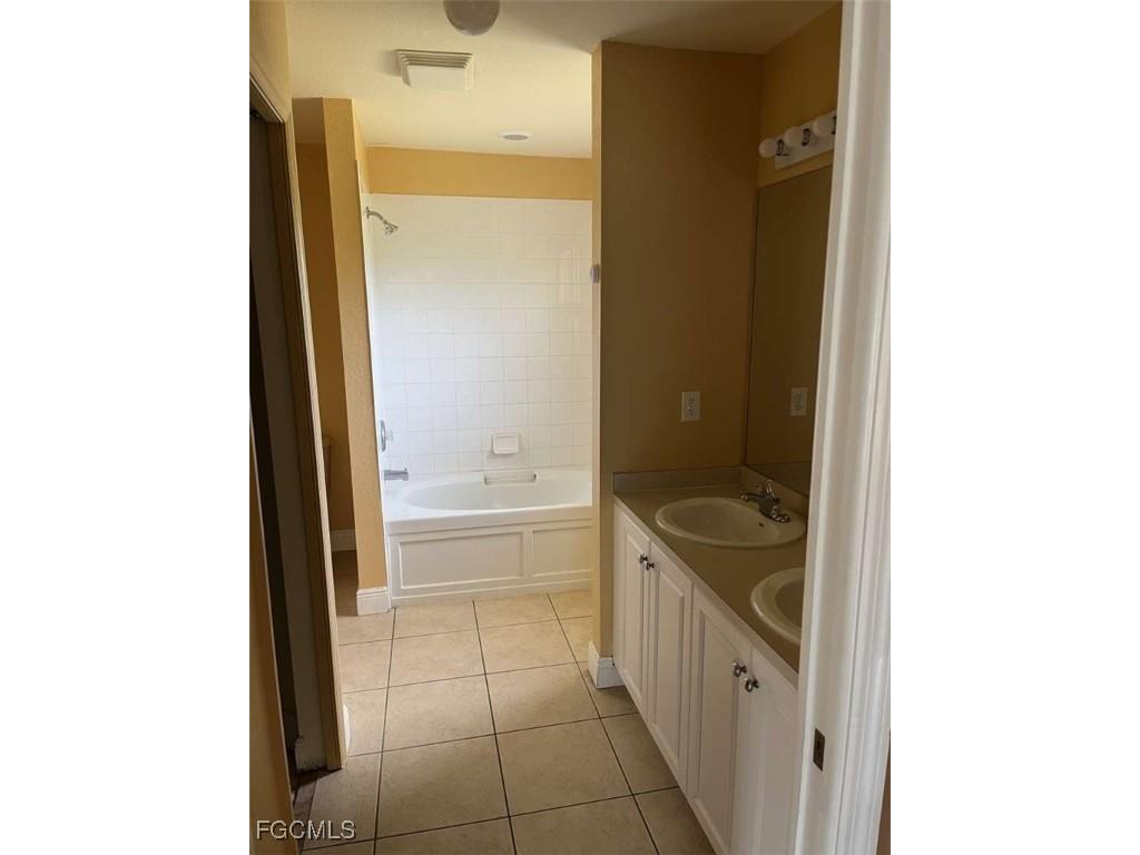 849 Ferndale Avenue S Lehigh Acres FL 33974 2025024912 image9