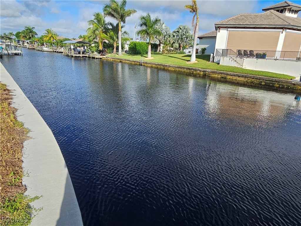 849 Montclaire Court Cape Coral FL 33904 2025014183 image5