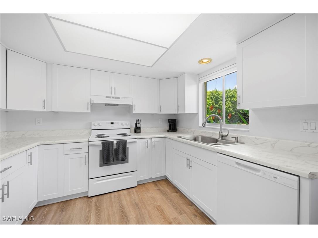 849 Palm View Drive #28 Naples FL 34110 225066603 image10