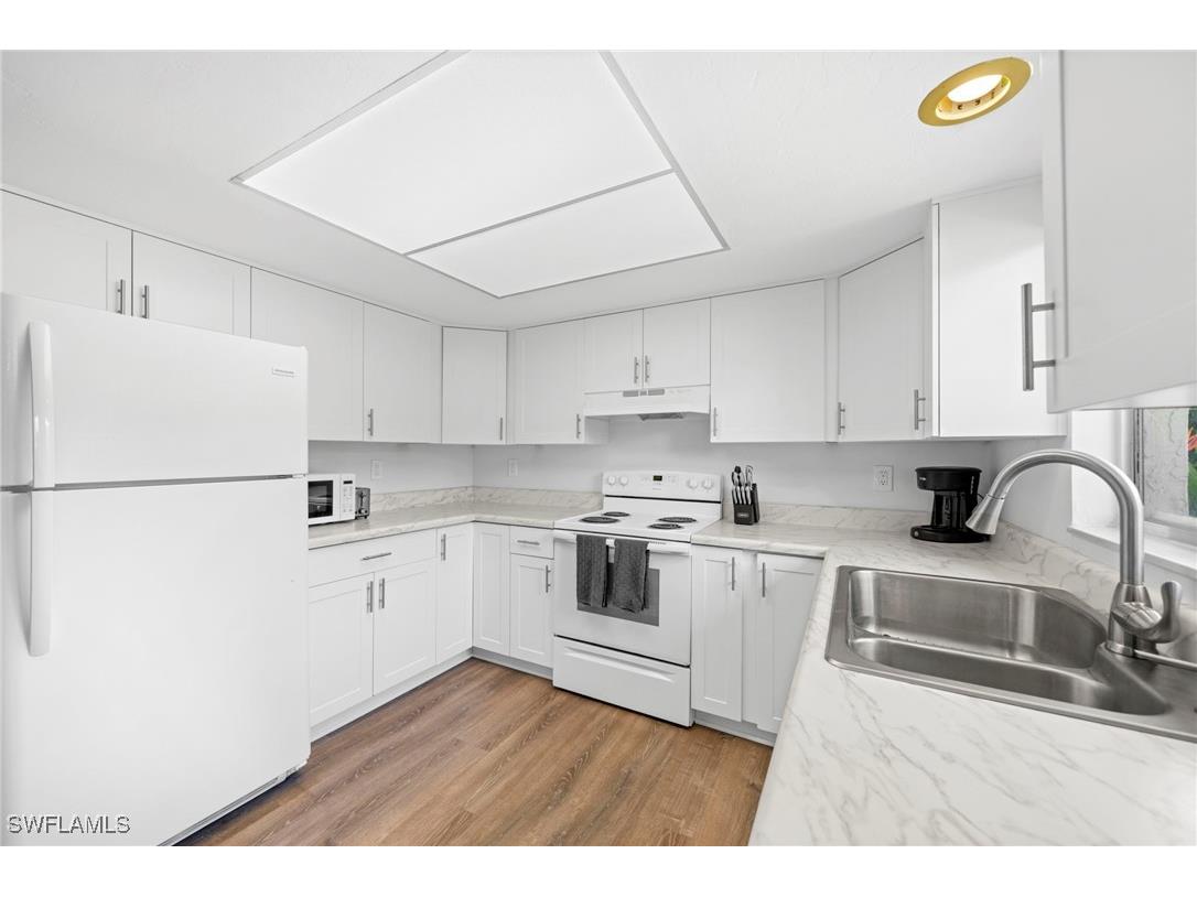 849 Palm View Drive #28 Naples FL 34110 225066603 image11