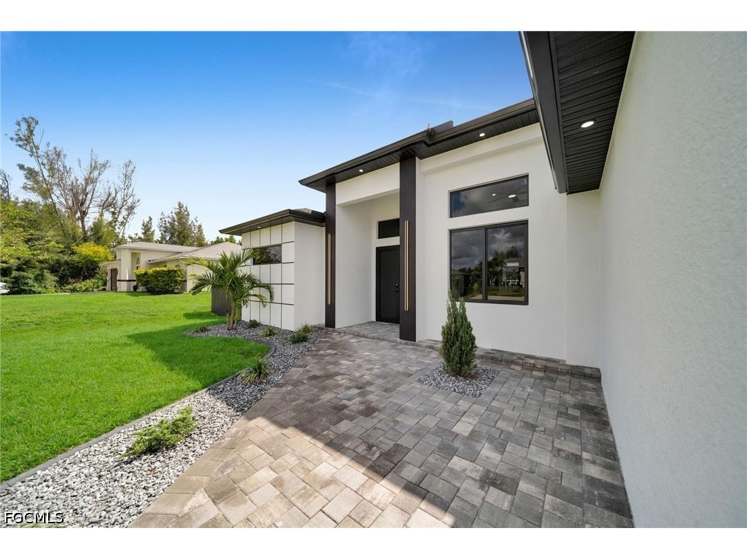 849 SW 15th Avenue Cape Coral FL 33991 2026021685 image4