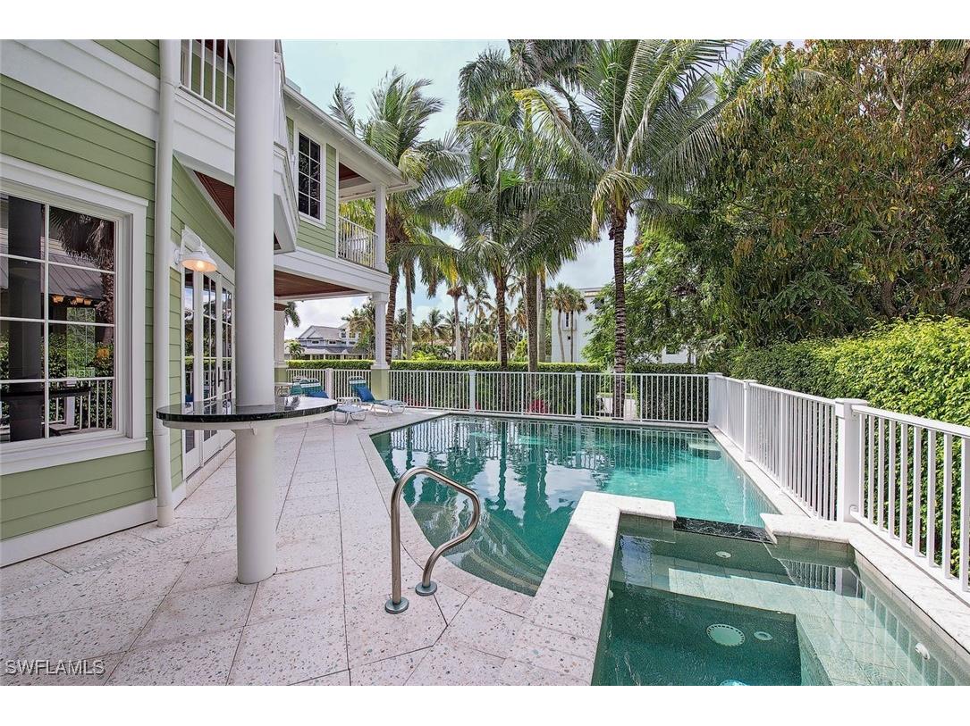 85 13th Avenue S Naples FL 34102 226005316 image2