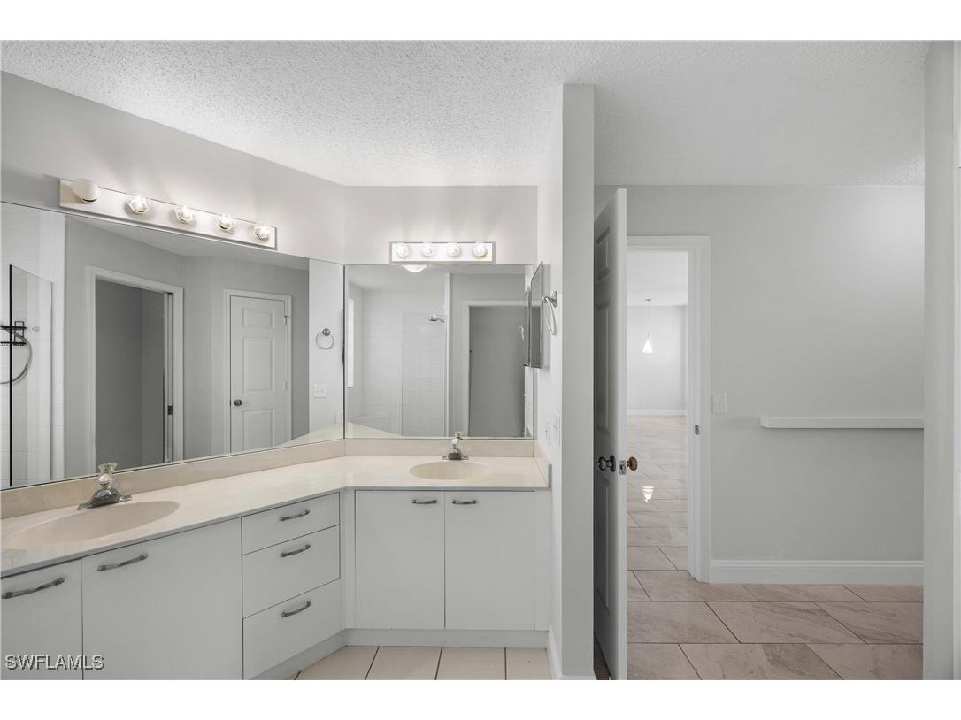 85 Silver Oaks Circle SW #6-102 Naples FL 34119 226004123 image13