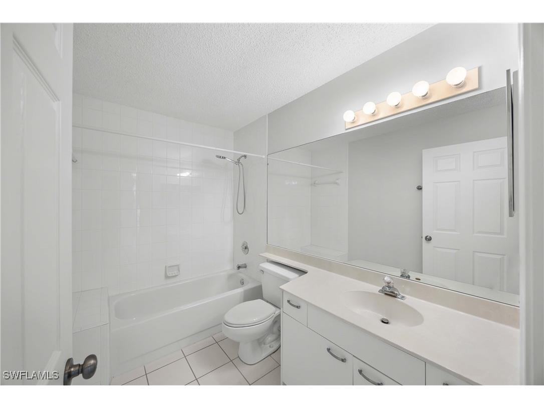 85 Silver Oaks Circle SW #6-102 Naples FL 34119 226004123 image16
