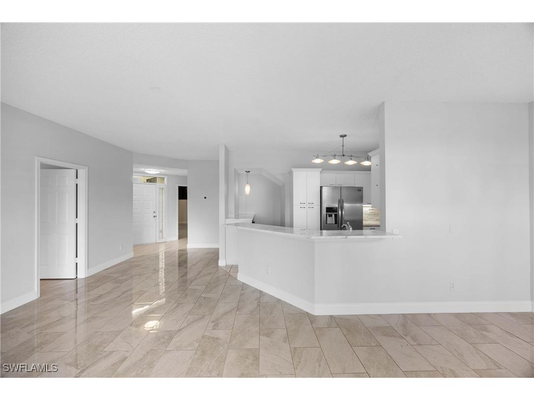 85 Silver Oaks Circle SW #6-102 Naples FL 34119 226004123 image7