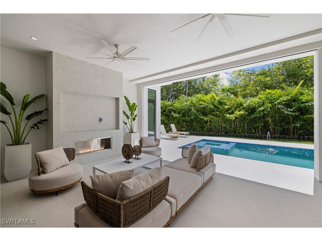 850 10th Street N Naples FL 34102 225056335 image25