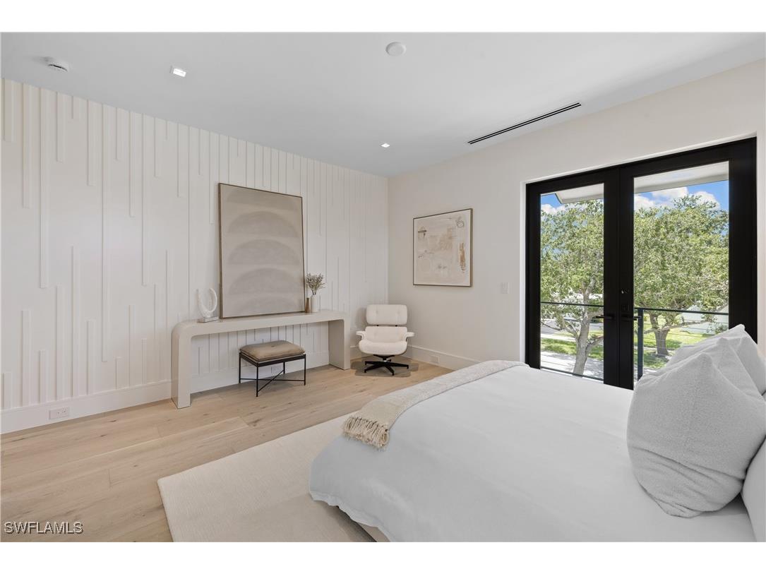 850 10th Street N Naples FL 34102 225056335 image32