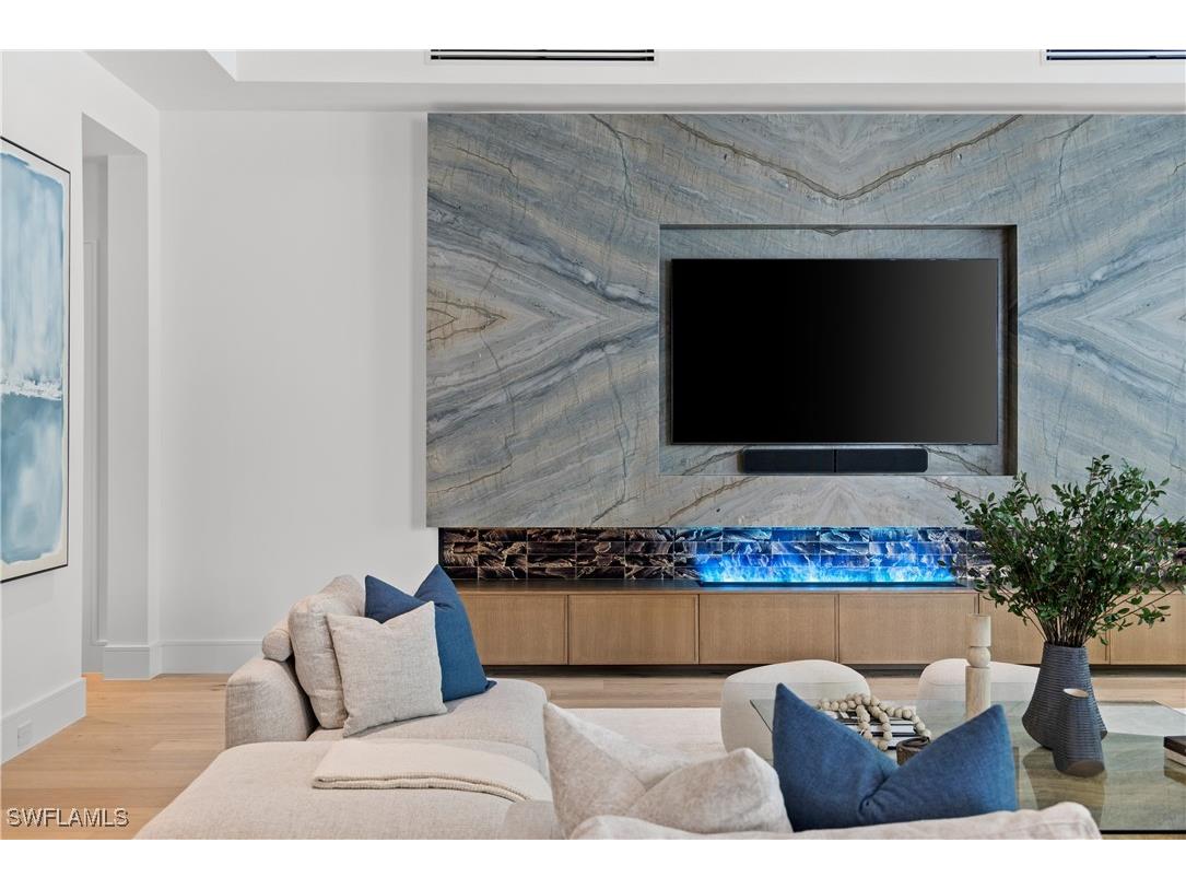 850 10th Street N Naples FL 34102 225056335 image6