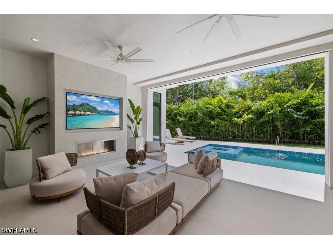 850 10th Street N Naples FL 34102 226024509 image22