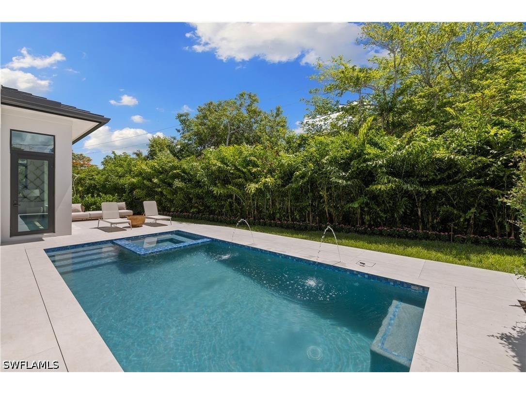 850 10th Street N Naples FL 34102 226024509 image25