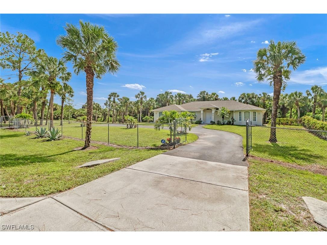 850 29th Street SW Naples FL 34117 223068159 image1