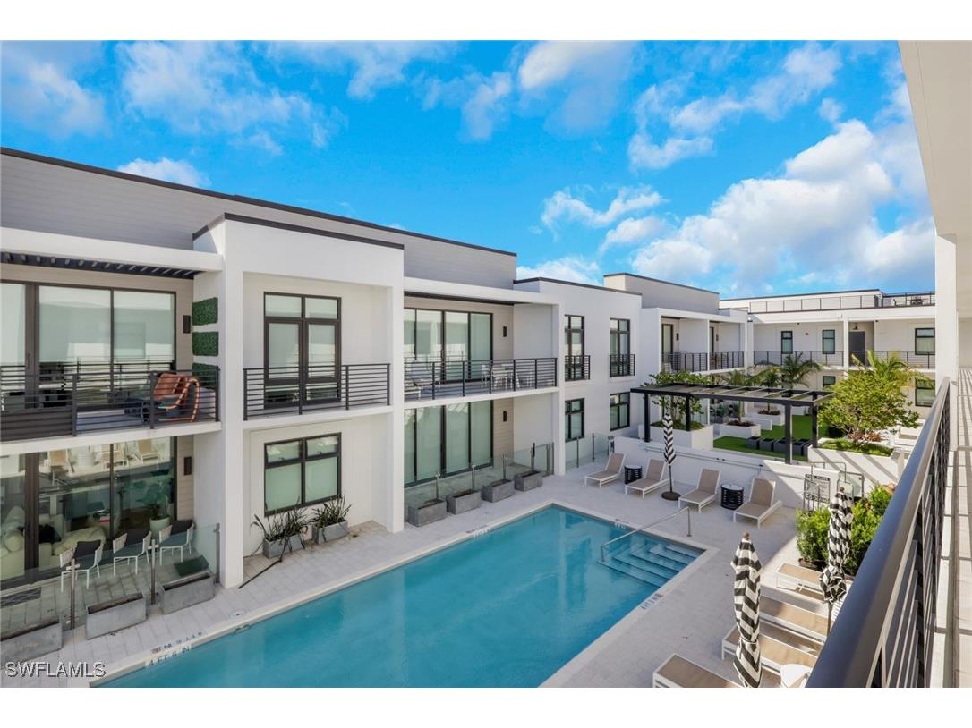 850 Central #303 Naples FL 34102 225079831 image1