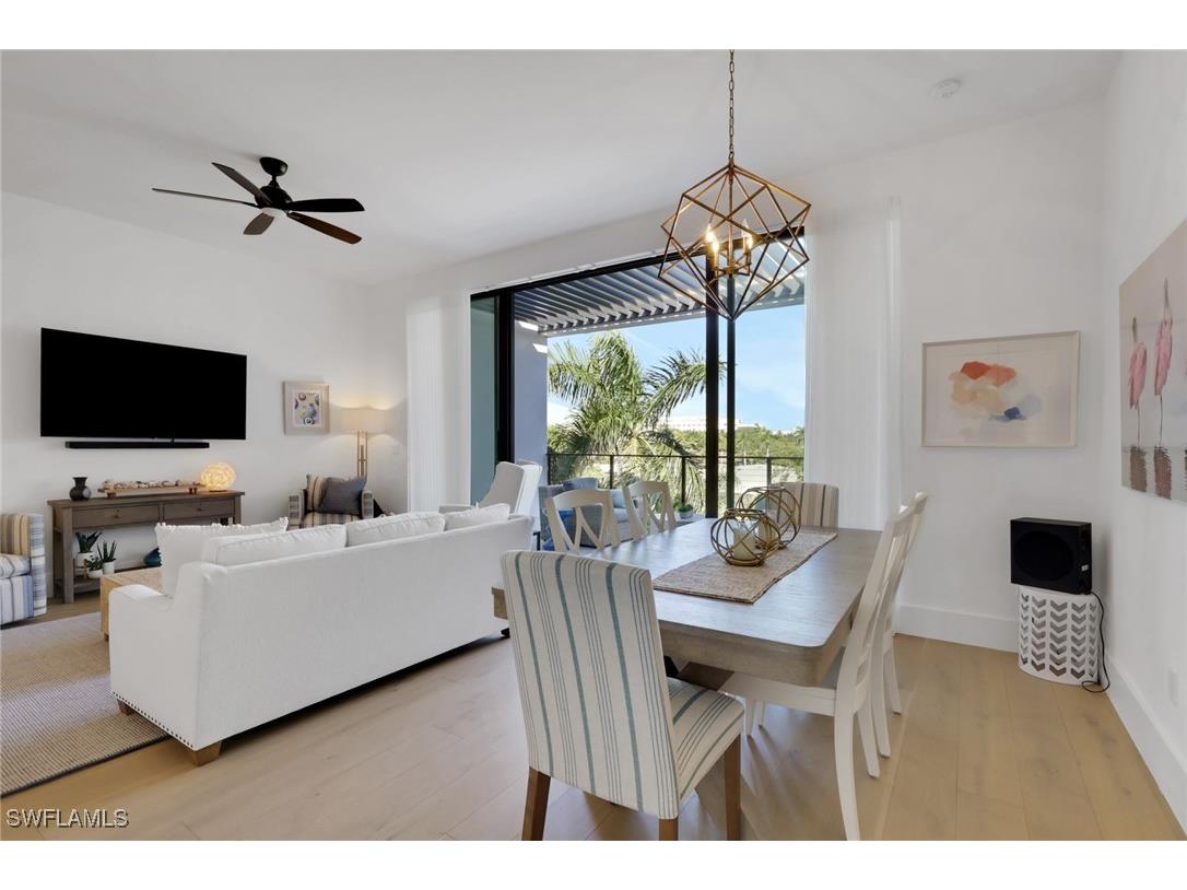 850 Central #303 Naples FL 34102 225079831 image13